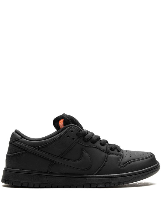 Nike SB dunk low black